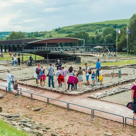 Au Phil De La Nath'ure Gasthuis